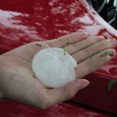 Град побил машину - страховая выплатила АВТОКАСКО.