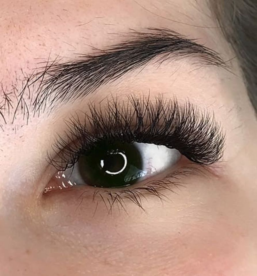 Наращивание ресниц лисий эффект