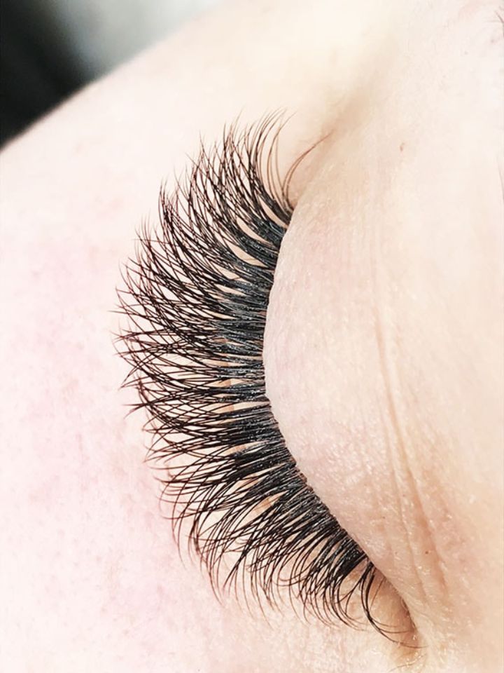 Наращивание ресниц в Минске