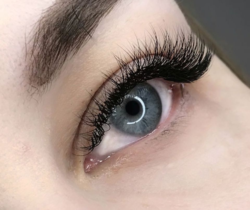 Наращивание ресниц в Минске