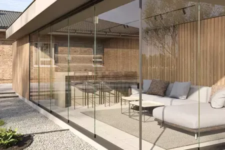 Безрамное остекление балконов и лоджий в Беларуси