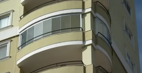 Безрамное остекление балкона от Альберт Генау