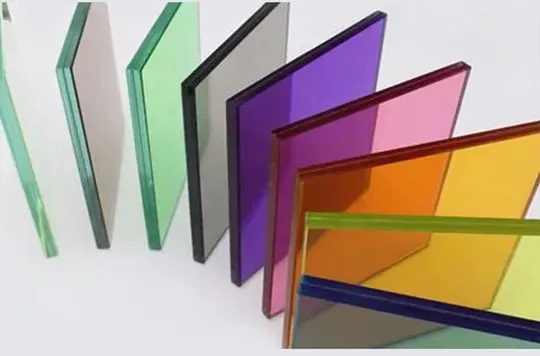 Триплекс прозрачный и цветной для стеклянных ограждений