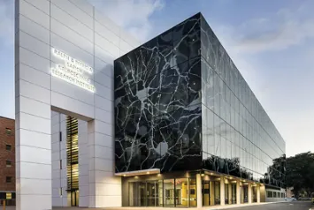 Керамическая печать на фасадном остеклении