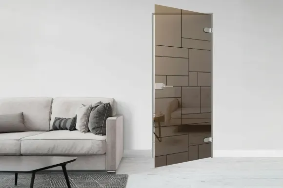 Межкомнатные двери из стекла