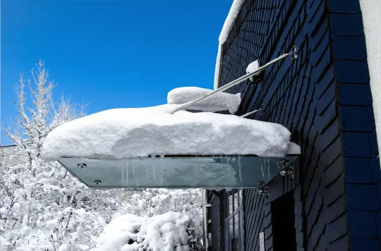 Стеклянный Козырек с электроподогревом