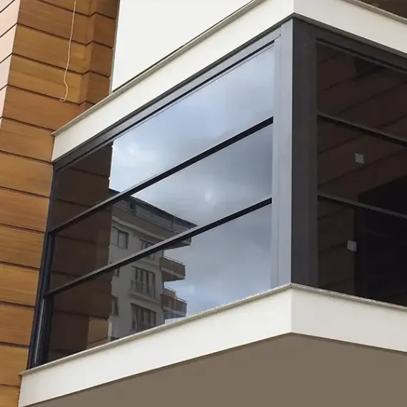 Гильотинное остекление балкона  в Минске и по беларуси