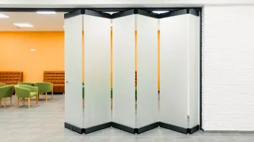 Безрамные перегородки