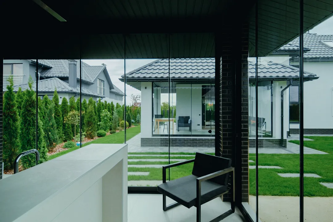 Безрамное остекление лоджии