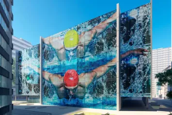 Керамическая печать на стеклянном панно