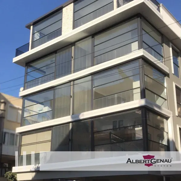 Гильотинное остекление лоджии Albert genau в Минске