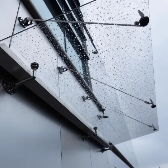 Классический стеклянный козырек с электроподогревом