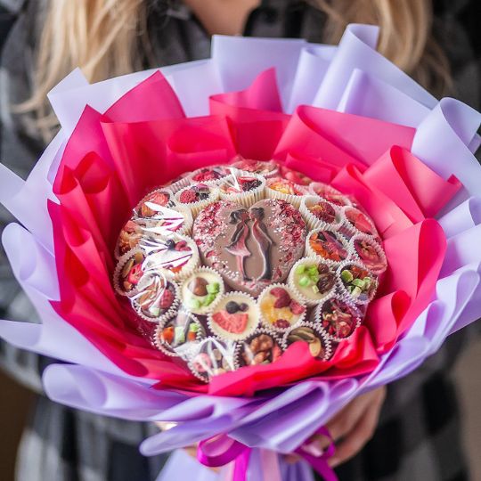 Корзина шоколада - Заказ и доставка цветов по Минску и Беларуси