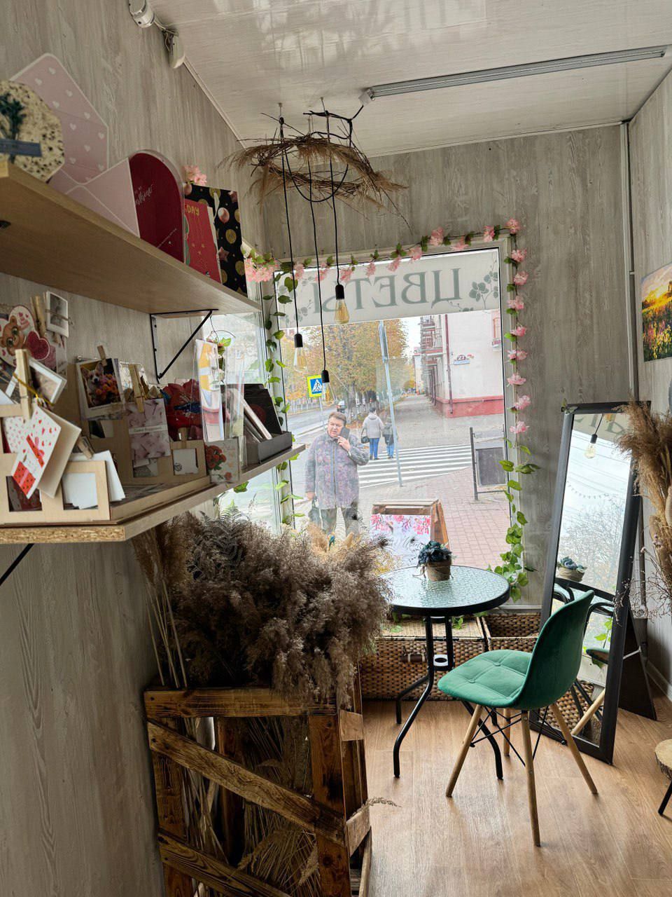 Готовый бизнес в г. Бобруйске - магазин цветов. Фото 5