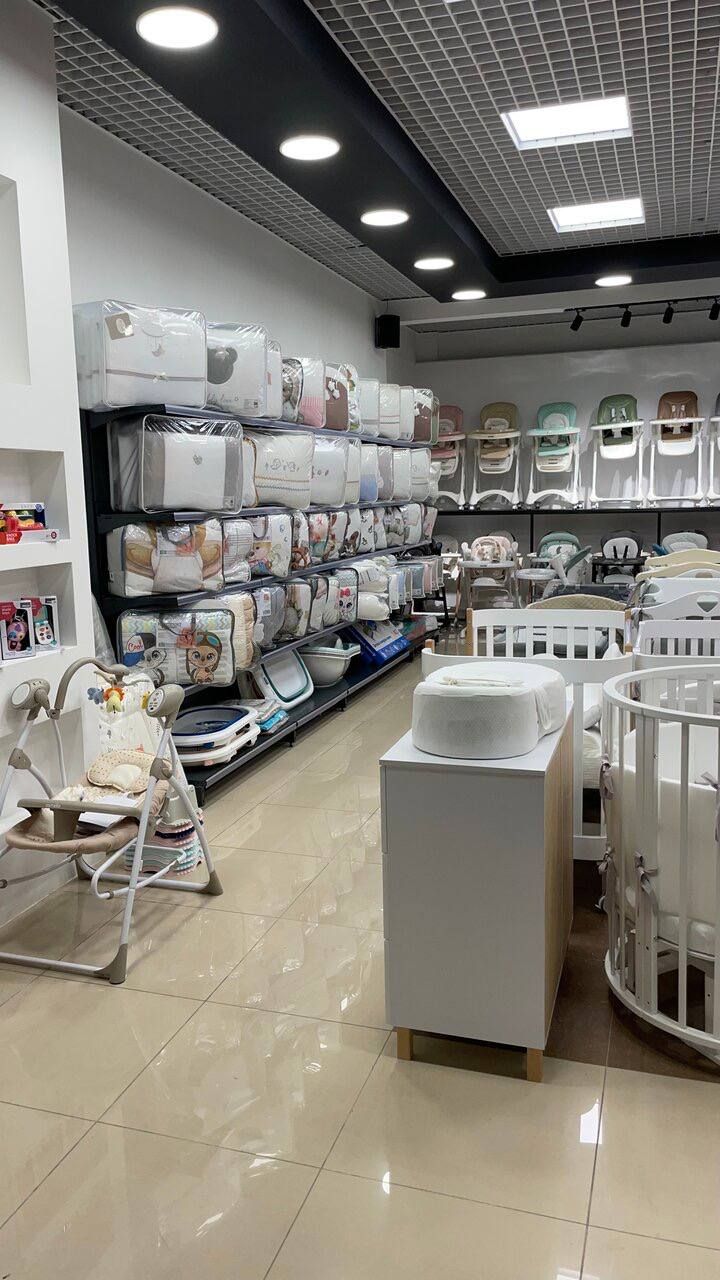 Розничный + интернет- магазин детский товаров. Площадь 330 м2