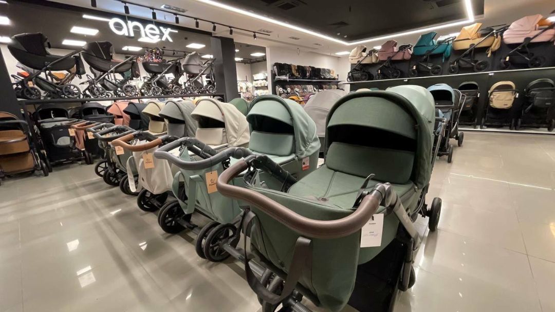 Розничный + интернет- магазин детский товаров. Площадь 330 м2