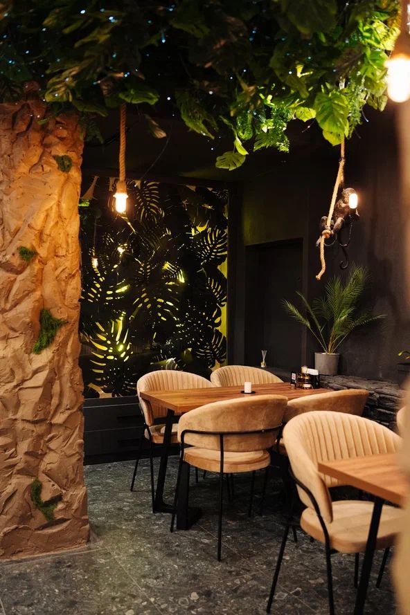 Купить готовый бизнес, кафе, бар в центре Минска, возле метро, ул. Карла Маркса. Продается рестобар Amazonka / Амазонка - подробнее в каталоге buyer.by