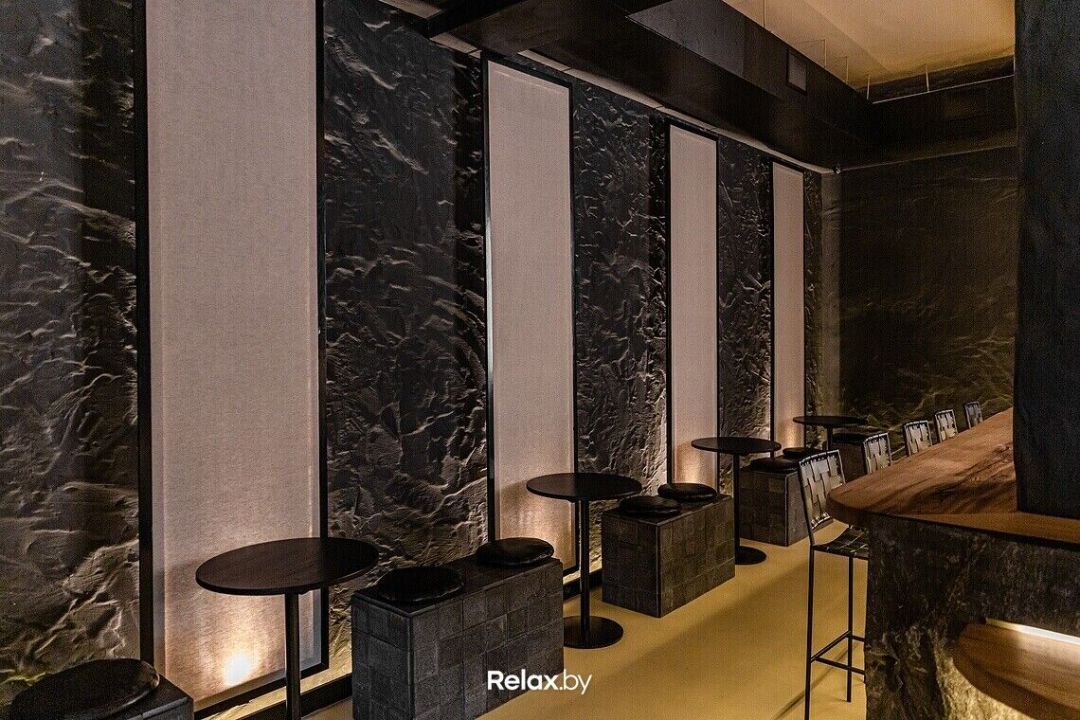 Купить готовый бизнес, кафе, бар в центре, возле метро. Японский бар с кухней Maneki (Манеки) - подробнее в каталоге buyer.by