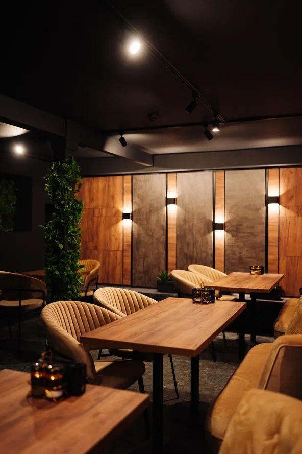 Купить готовый бизнес, кафе, бар в центре Минска, возле метро, ул. Карла Маркса. Продается рестобар Amazonka / Амазонка - подробнее в каталоге buyer.by