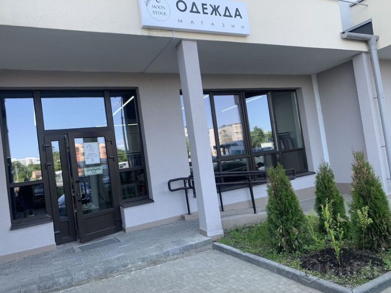 Продается магазин стоковой одежды "Moon Stock" в ЖК "Минск Мир". Купить готовый бизнес в Минске. Смотреть в каталоге Buyer.by