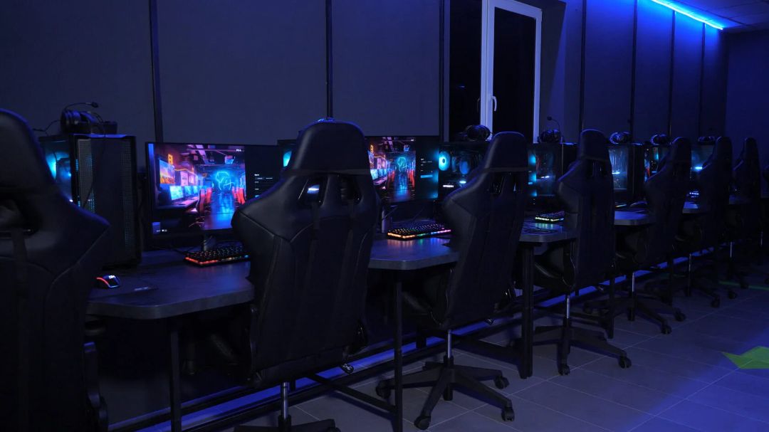 Купить компьютерный клуб, киберспортивную арену в Минске, Боровлянах