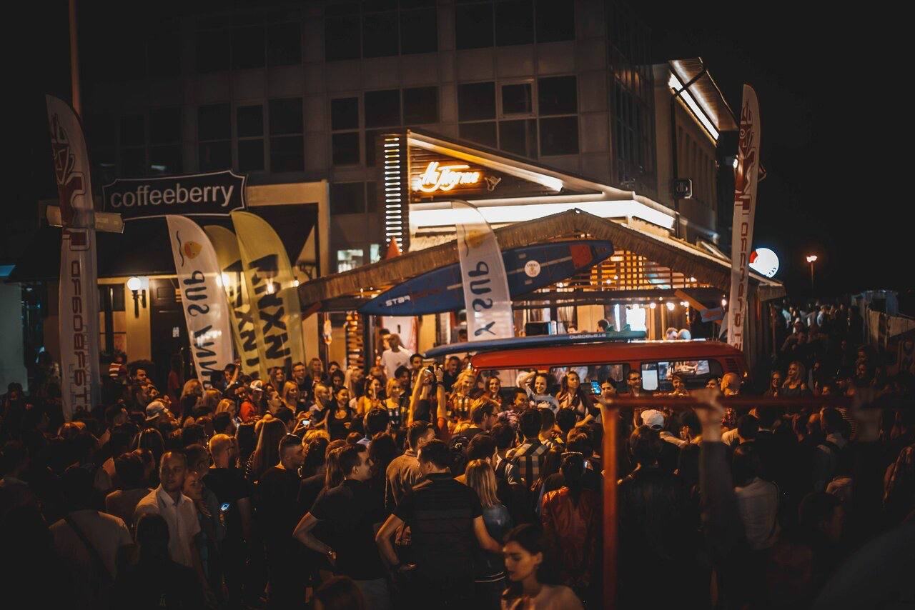 "На Пляже". Бар в самом центре ул. Зыбицкая. Площадь ~207 м2. Купить готовый бизнес, кафе, бар в центре, возле метро - подробнее в каталоге Buyer.by