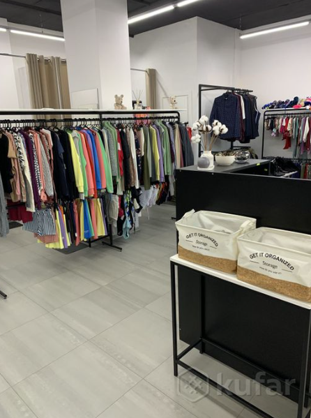 Продается магазин стоковой одежды "Moon Stock" в ЖК "Минск Мир". Купить готовый бизнес в Минске. Смотреть в каталоге Buyer.by