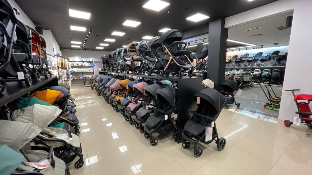 Розничный + интернет- магазин детский товаров. Площадь 330 м2