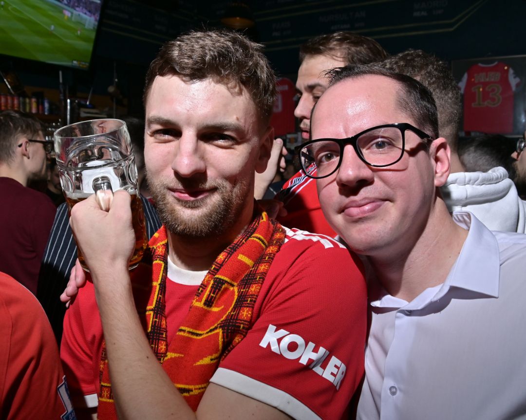 Мы сердцем болеем за команду