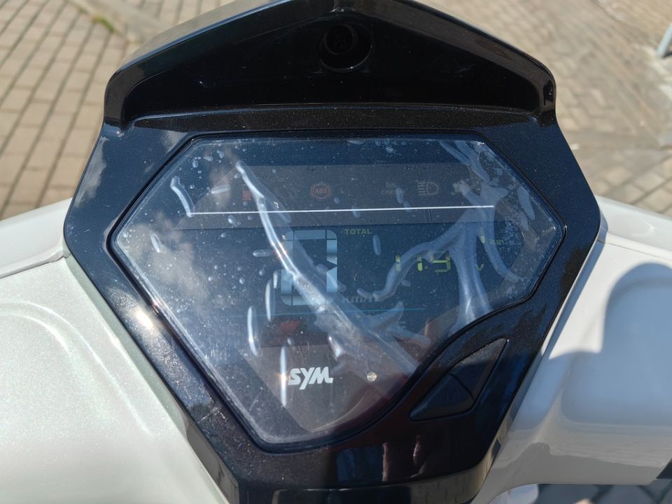 racermotors.by - Скутер SYM Symphony ST 200