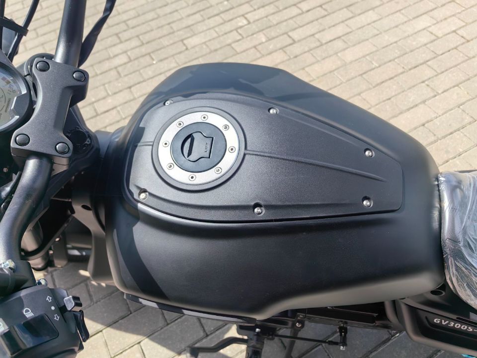 racermotors.by - HYOSUNG GV300S-D