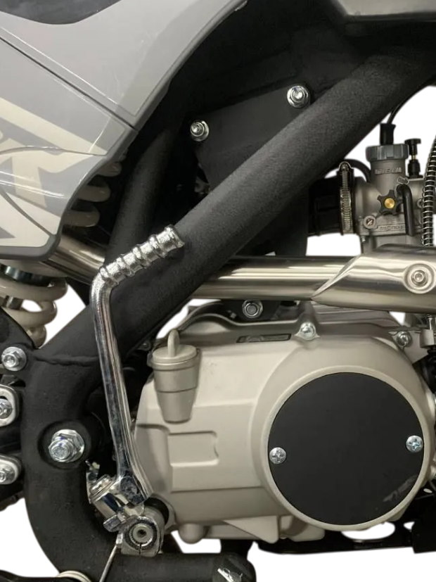 racermotors.by - Простой в обслуживании, надежный в эксплуатации двигатель Zongshen ZS1P53FMI объёмом 125 куб. см и стабильная, с хорошей амортизацией, подвеска - Питбайк JHL LK24 YX125 EM 17/14