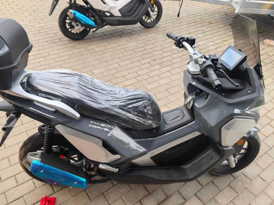 racermotors.by - Максискутер SPRMOTORS TRAVEL MAX 180 EFI