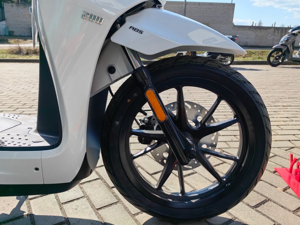 racermotors.by - Скутер SYM Symphony ST 200