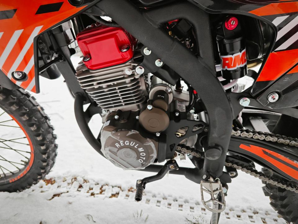 racermotors.by - Мотоцикл Regulmoto ZR PR 300 4 valves