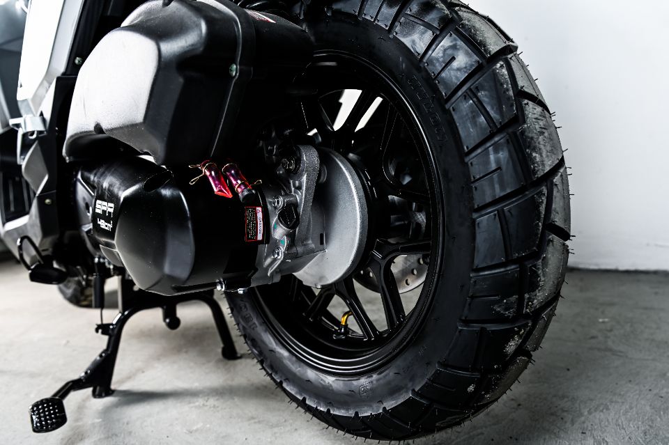 racermotors.by - Максискутер SPRMOTORS TRAVEL MAX 180 EFI