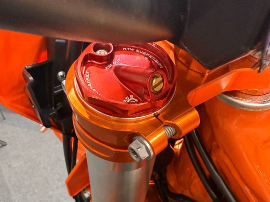 racermotors.by - Шасси и проходимость внедорожника NFX Outlaw NB300