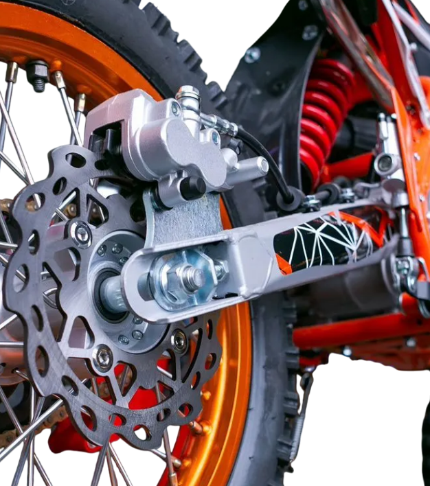racermotors.by - Прочная стальная рама, надежный маятник и металлическая защита заднего тормоза ROCKOT RENTAL 125 Axis 2.0