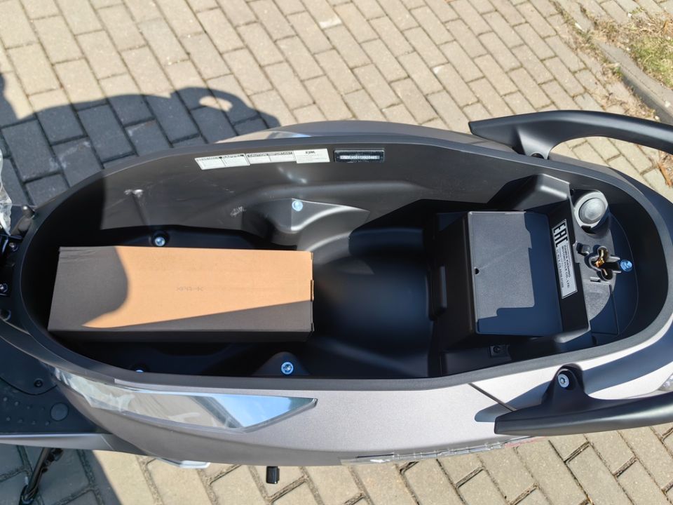 racermotors.by - Скутер SYM Symphony ST 200