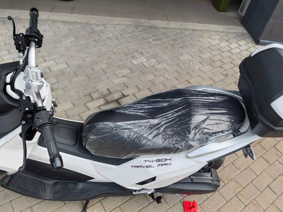 racermotors.by - Максискутер SPRMOTORS TRAVEL MAX 180 EFI