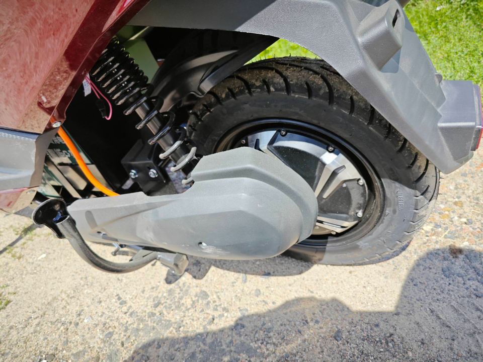 racermotors.by - Электроскутер Tsunami Boxer 1500w (бордовый)