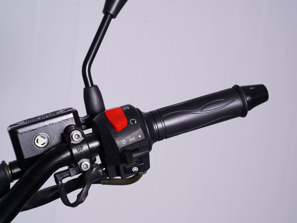 racermotors.by - Мотоцикл SPRMOTORS HURRICANE