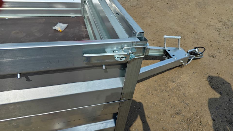 Автос.бел - Автомобильный прицеп AVTOS A28P1B, РЕССОРЫ 3302 ГАЗ-2 ЛИСТОВЫЕ, КОЛЕСА R16 БЕЗ ТЕНТА С НАДСТАВНЫМИ БОРТАМИ,
БОРТ 600 ММ