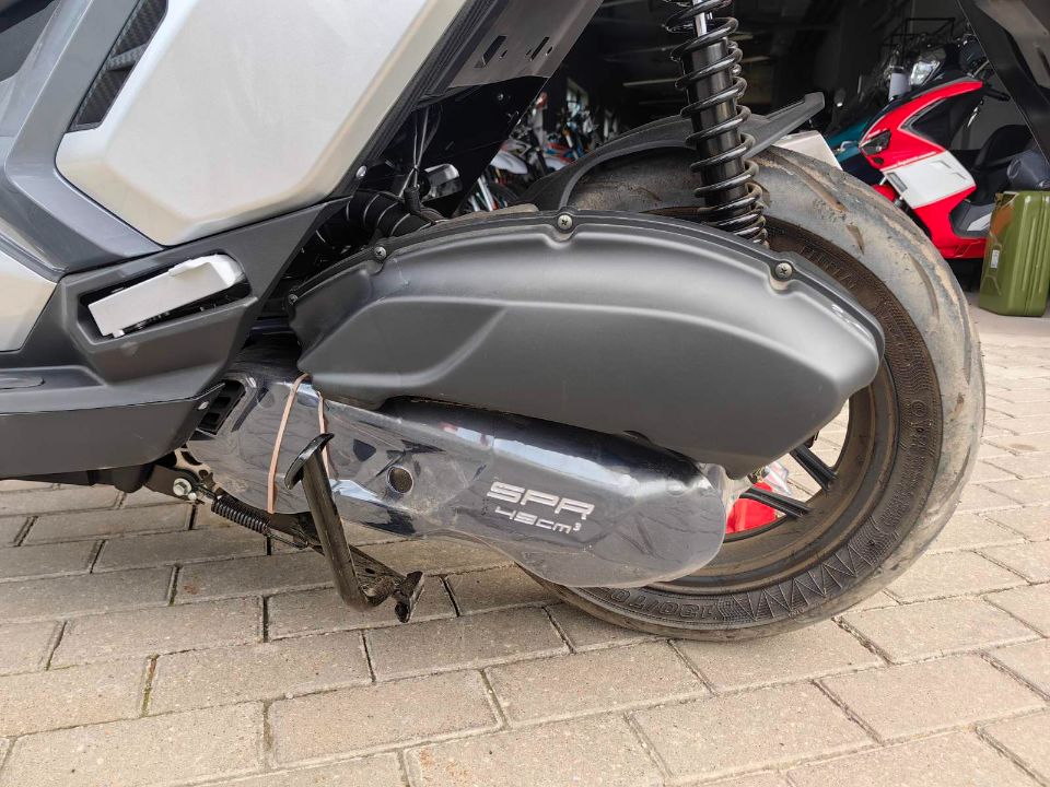 racermotors.by - Максискутер SPRMOTORS TRAVEL MAX 180 EFI