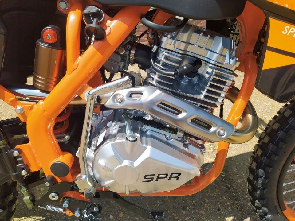 racermotors.by - Мотоцикл SPRMOTORS CROSSROAD-300 MAX NEW (4 valves)