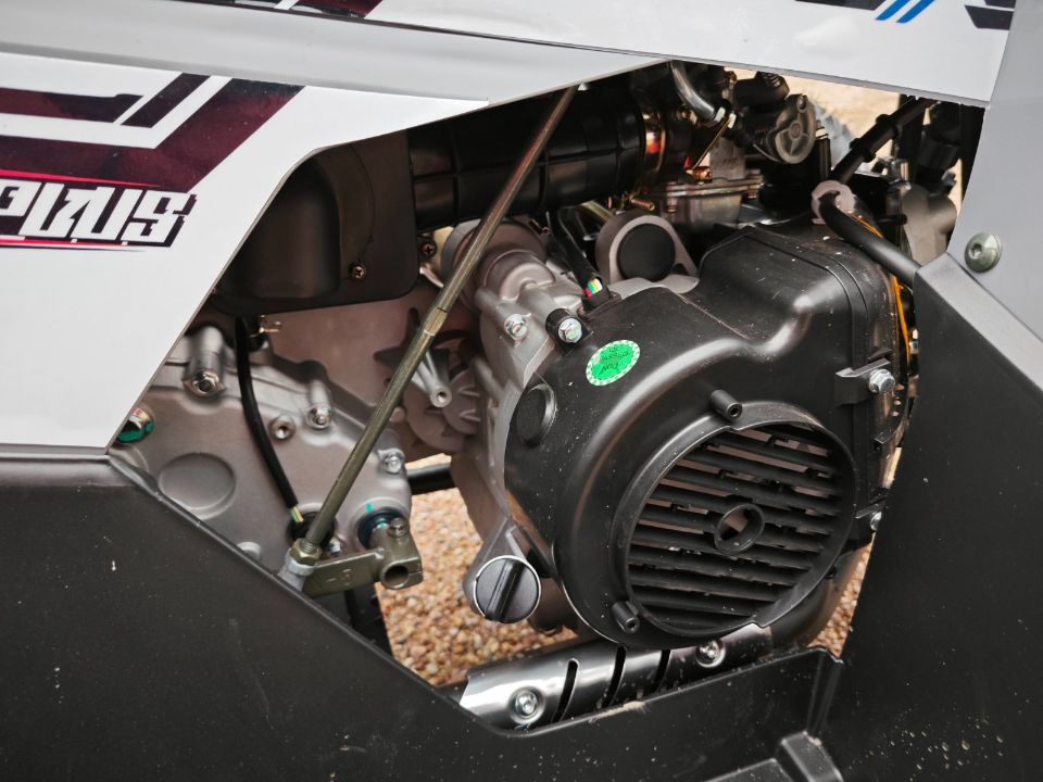 racermotors.by - Квадроцикл AVM Hummer 200