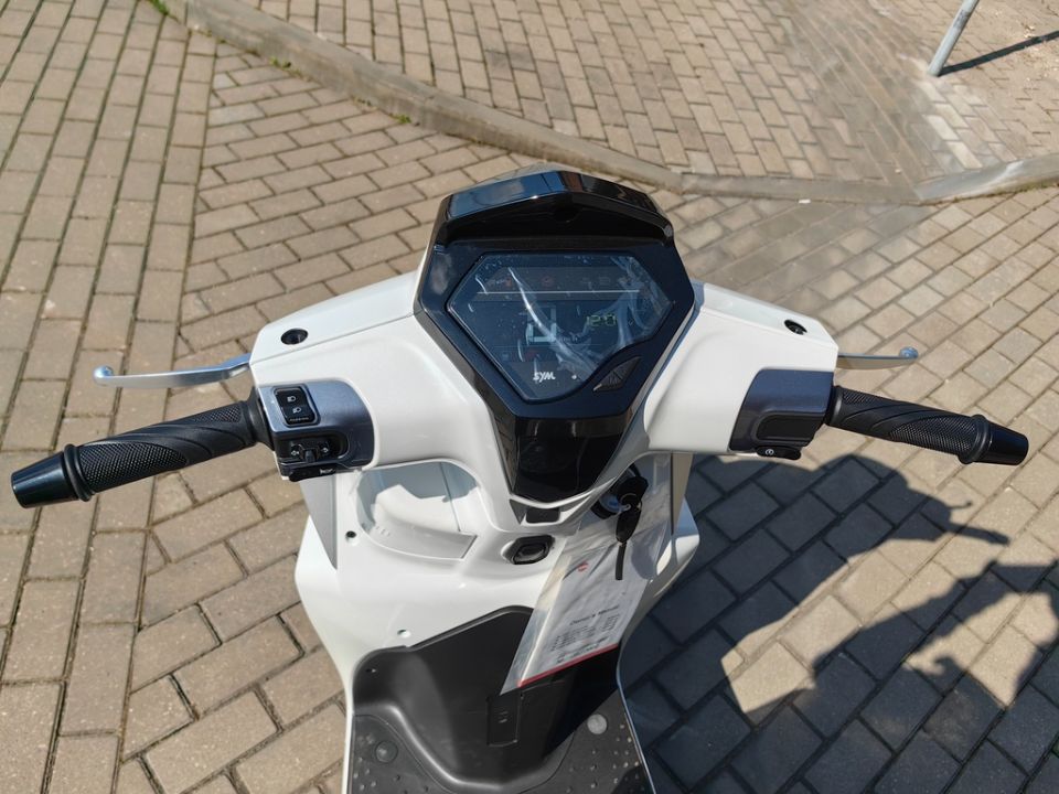 racermotors.by - Скутер SYM Symphony ST 200