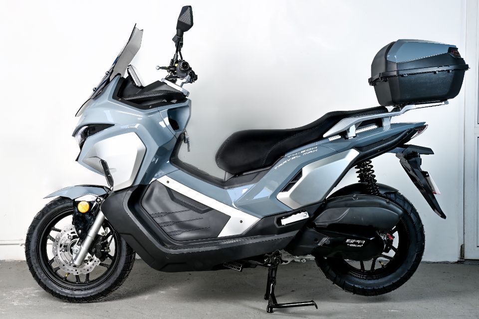 racermotors.by - Максискутер SPRMOTORS TRAVEL MAX 180 EFI