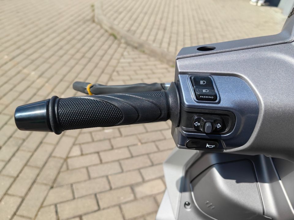 racermotors.by - Скутер SYM Symphony ST 200