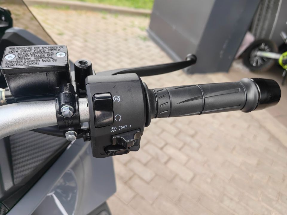 racermotors.by - Максискутер SPRMOTORS TRAVEL MAX 180 EFI
